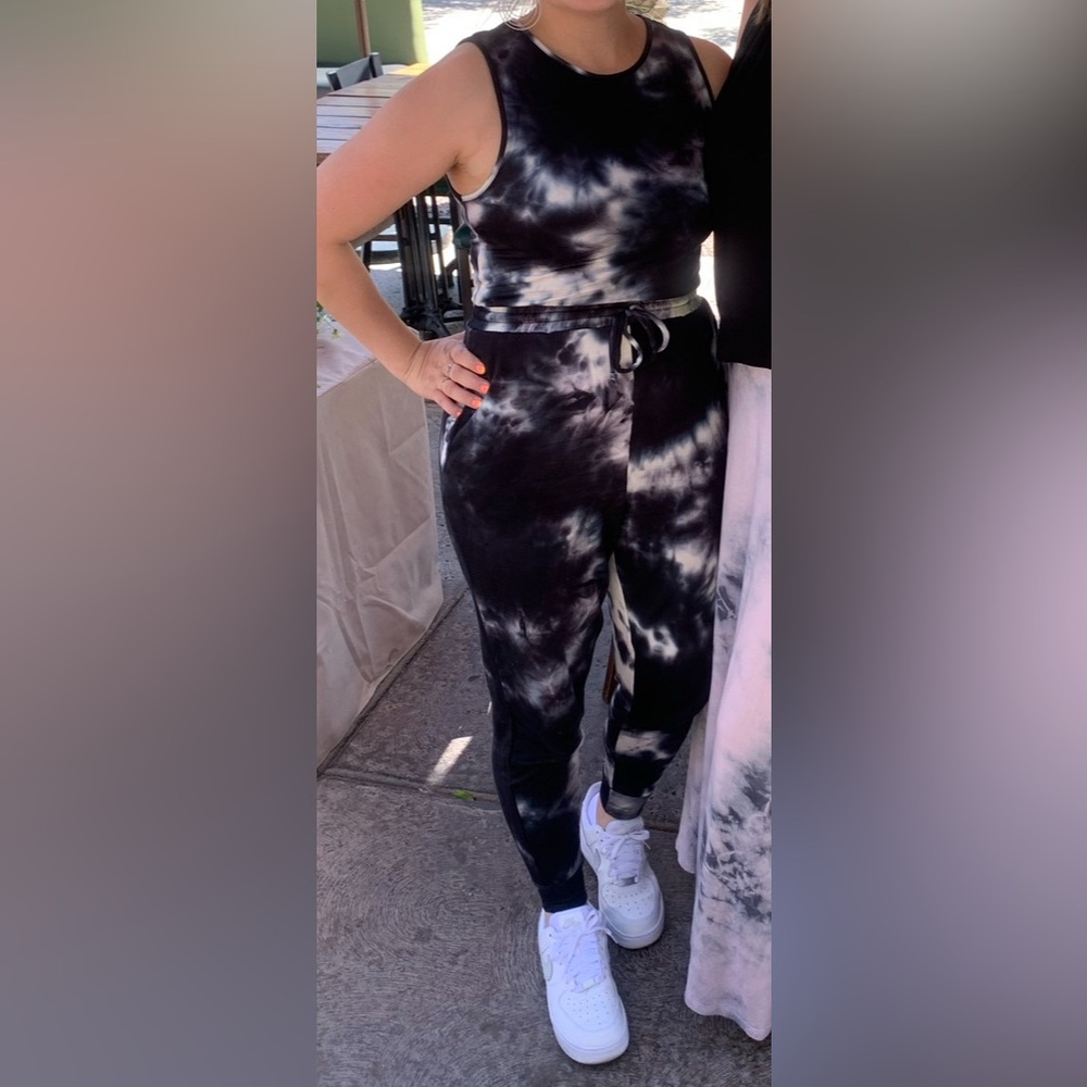 Stylish Black and White Tie-Dye Jumpsuit